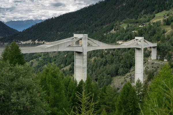 Simplon Pass, Schweiz / Europa - 16 September: bild av en brud — Stockfoto