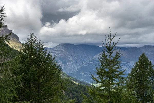 Uitzicht vanaf de Simplon Pass in Zwitserland — Stockfoto