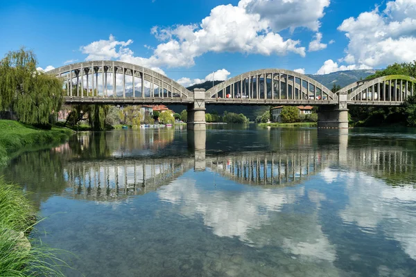 BRIVIO, ITALY/ EUROPE - SEPTEMBER 18: Bridge over the River Adda — Stock fotografie