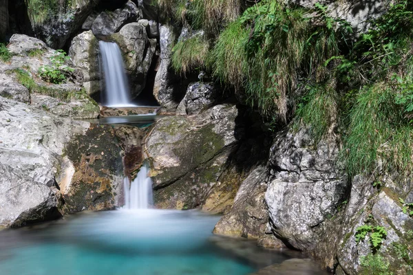 Piscina di Cavalli in Val Vertova Lombardia vicino Bergamo — Foto Stock