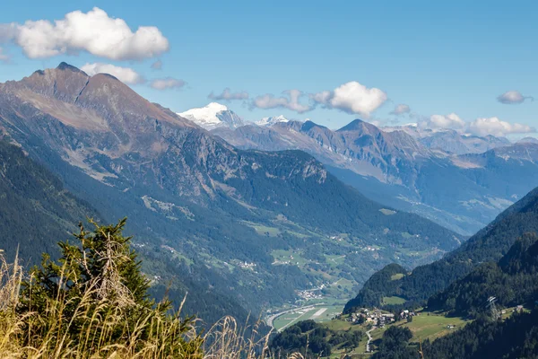 Gotthardpas, Zwitserland / Europa - 21 September: uitzicht vanaf de — Stockfoto