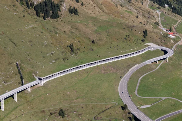 GOTTHARD PASS, SWITZERLAND/ EUROPE - SEPTEMBER 21: View from the — Stock Photo, Image