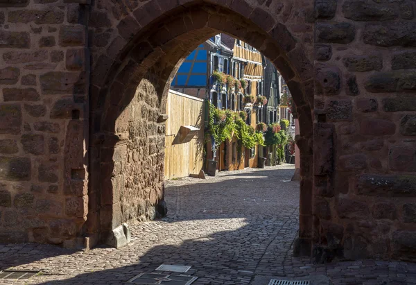 RIQUEWIHR, FRANCE/ EUROPE - SEPTEMBER 24: Architecture of Riquew — Stockfoto