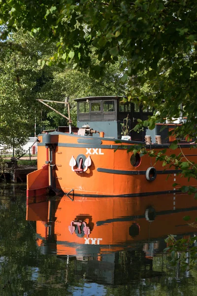 METZ, FRANCE/ EUROPE - SEPTEMBER 24: Barge moored in Metz Lorrai — 图库照片