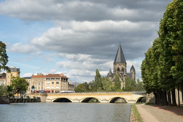 METZ, FRANCIA / EUROPA - 24 SETTEMBRE: Veduta del Tempio Neuf a Metz — Foto Stock