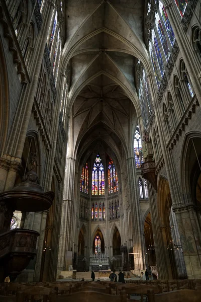 METZ, FRANCE/ EUROPE - SEPTEMBER 24: Interior view of Cathedral — 스톡 사진