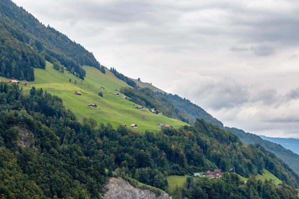 BRIENZ, SUISSE / EUROPE - 22 SEPTEMBRE : Vue près de Brienz — Photo