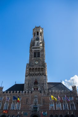 Bruges, Belçika / Avrupa - 25 Eylül: çan kulesine doğru görünümü
