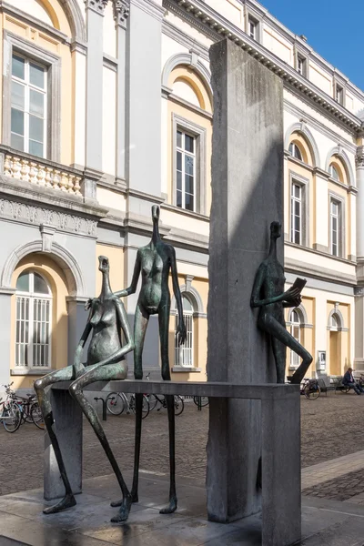 Bruggy, Belgie / Evropa – 26. září: moderní socha od J — Stock fotografie