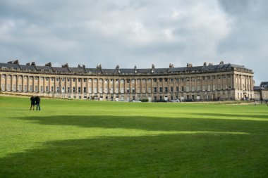 Bath İngiltere / Avrupa - 18 Ekim: Royal Crescent görüntüleme