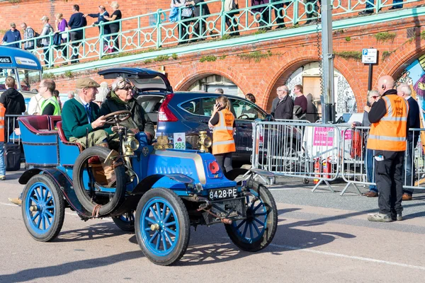 Brighton, East Sussex/Uk - 1. listopadu: Auto právě dokončil Londýn — Stock fotografie