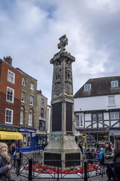 Canterbury, kent / uk - 12. November: Kriegerdenkmal in canterbury o — Stockfoto