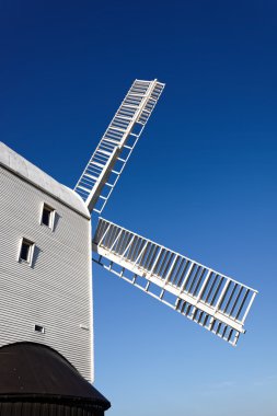 CLAYTON, EAST SUSSEX/UK - JANUARY 3 : Jill Windmill on a winter'