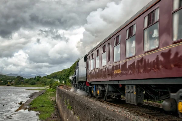 CORPACH, SCOTTISH HIGHLANDS/UK - MAY 19 : The Jacobite steaming — Stock Photo, Image