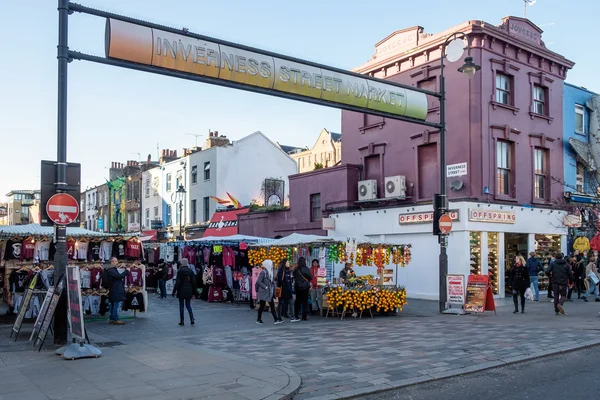 LONDON - DEC 9 : Inverness Street Market at Camden Lock in Londo — Stok fotoğraf