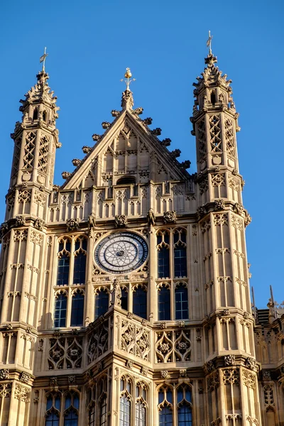 LONDRA - DEC 9: Veduta delle Camere del Parlamento a Londra su D — Foto Stock