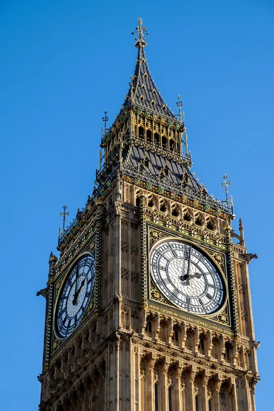 LONDRES - DEC 9 : Vue rapprochée de Big Ben à Londres le 9, 20 décembre — Photo