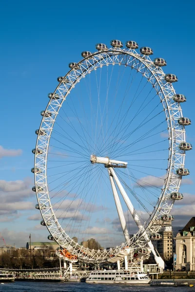 Londra - Aralık 9: 9 Aralık 2015 tarihinde Londra'da London Eye görünümünü