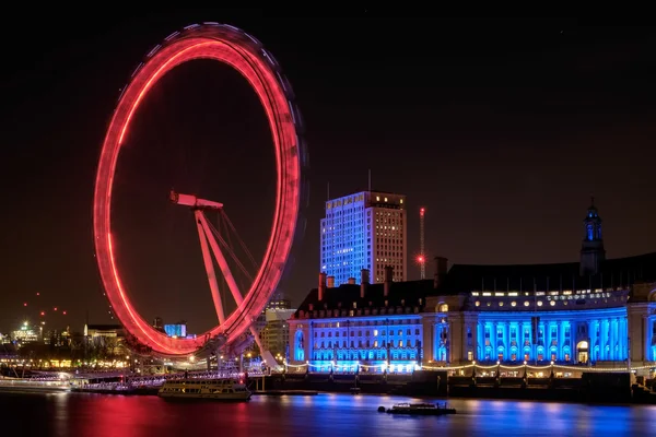 Londra - Aralık 20: Londra'da gece London Eye görünümünü d — Stok fotoğraf