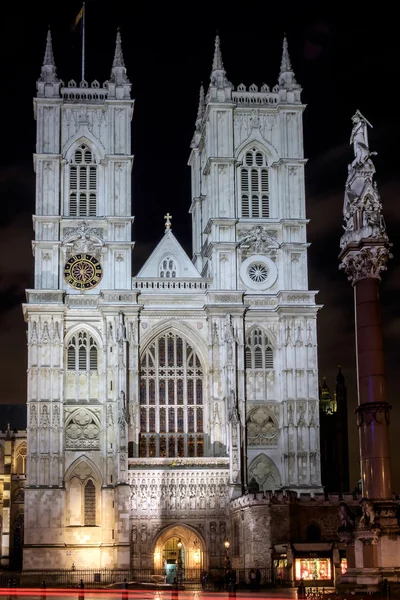 LONDON - DEC 20 : View of Westminster Abbey at Nighttime in Lond — Stock Photo, Image