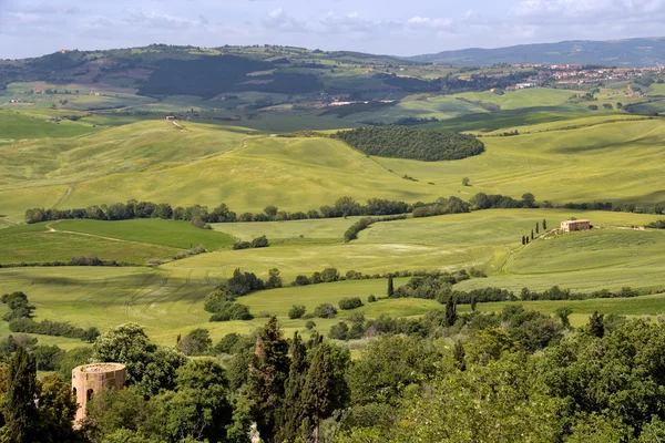 Pienza, Tuscany/Italien - 18 maj: Landsbygden i Val d'Orcia nära — Stockfoto