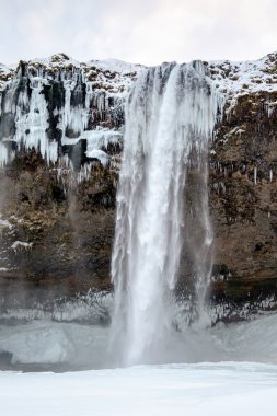 Seljalandfoss şelale kış görünümü