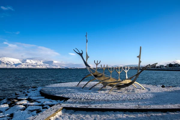 REYKJAVIK/ICELAND - FEB 05 : Sun Voyager in Reykjavik Iceland on — Stockfoto