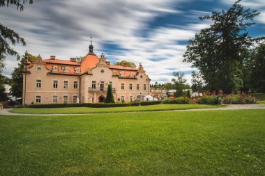 CZECH REPUBLIC, KUNICE - 05 Temmuz 2020: Bir otel ve 