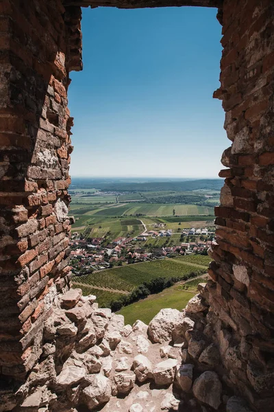 Moravia Del Sur Tierra Vista Través Ventana Del Castillo Devicky — Foto de Stock