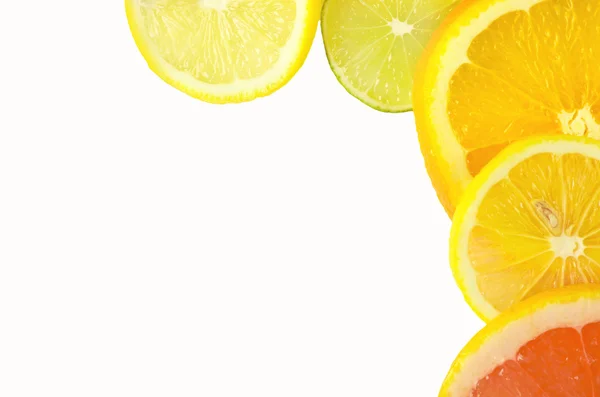 Surcharge en vitamine C, piles de fruits tranchés — Photo