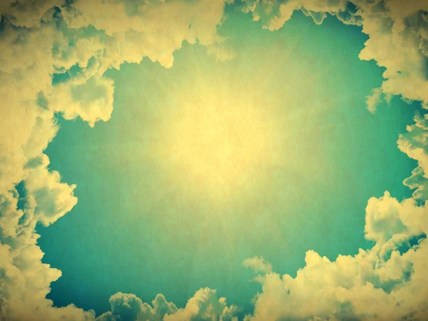 Небо в ретро стилі з сонцем — стокове фото