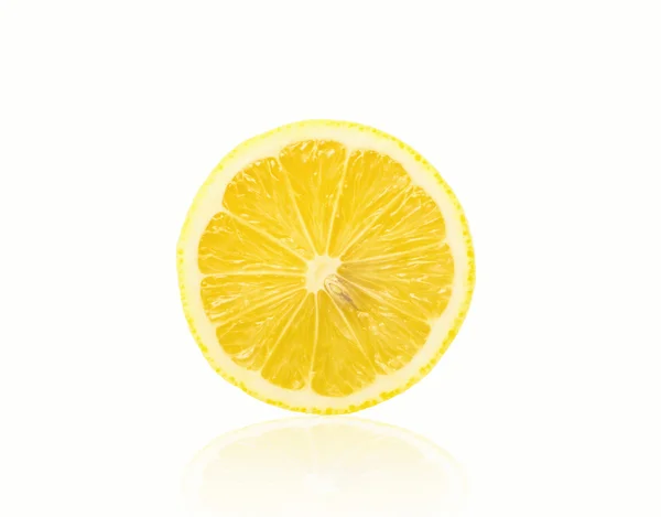 分離した新鮮なレモン — ストック写真
