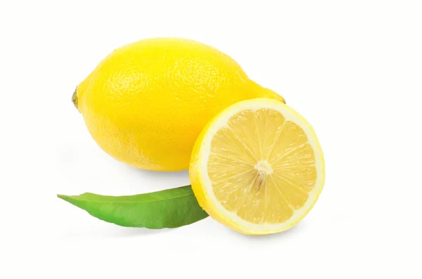 Čerstvé citrony, samostatný — Stock fotografie