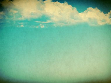 Bulutlu gökyüzünün retro resmi