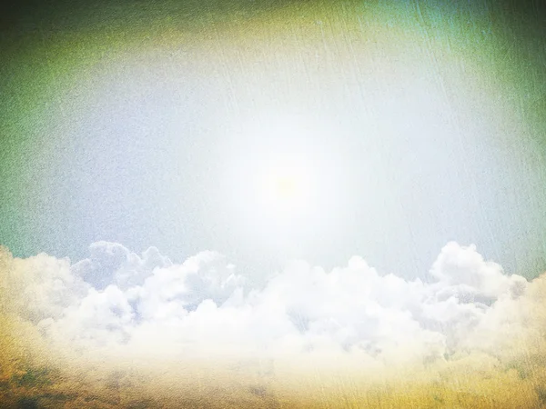 Nuvens no céu azul em estilo retro . — Fotografia de Stock