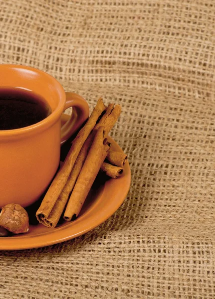 Taza de espresso italiano con canela — Foto de Stock