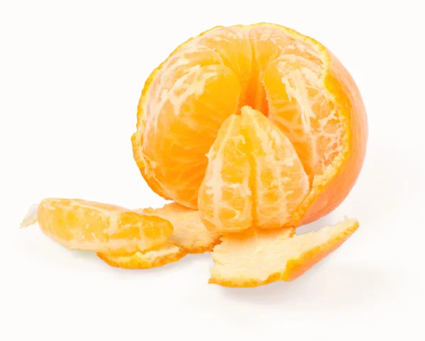 Świeży mandarynka na białym tle — Zdjęcie stockowe