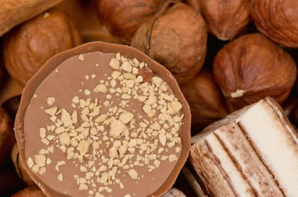 Chicchi di caffè, cannella e noci — Foto Stock