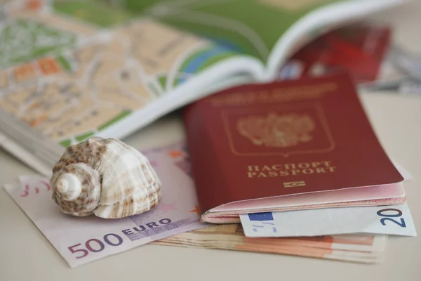 Passaporto russo e banconote in euro — Foto Stock