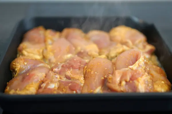 Spiced Chicken Thighs Grill Pan — Stock Photo, Image