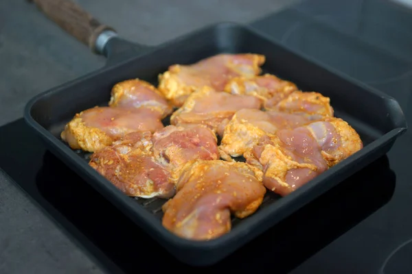 Spiced Chicken Thighs Grill Pan — Stock Photo, Image