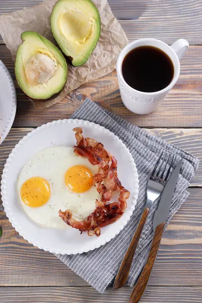 Café Manhã Com Ovos Fritos Bacon — Fotografia de Stock