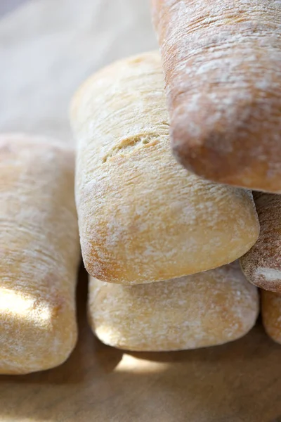 新鲜的Ciabbata 意大利面包 — 图库照片