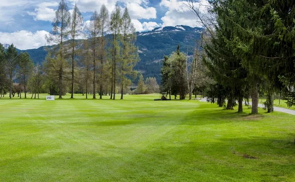 Campo da golf in montagna Foto Stock Royalty Free
