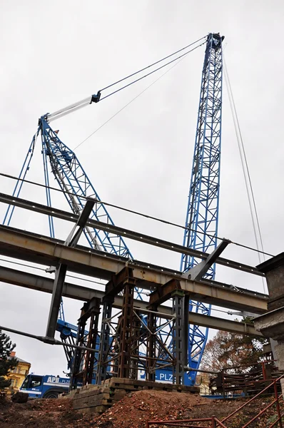 Building a bridge — Stock Photo, Image