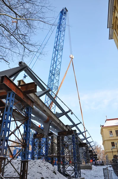 Construyendo un puente —  Fotos de Stock