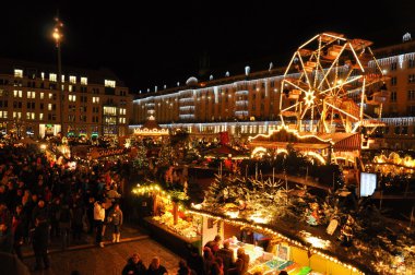 Dresden Noel pazarları