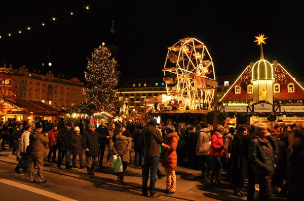 Weihnachtsmärkte in Dresden — Stockfoto