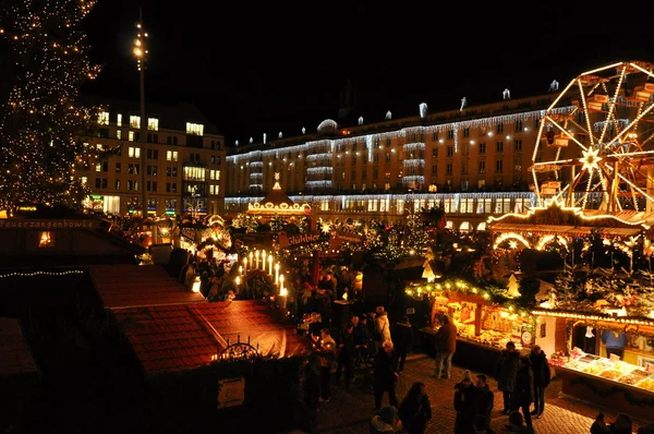 Weihnachtsmärkte in Dresden — Stockfoto