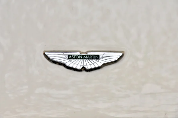 โลโก้ของ aston martin — ภาพถ่ายสต็อก